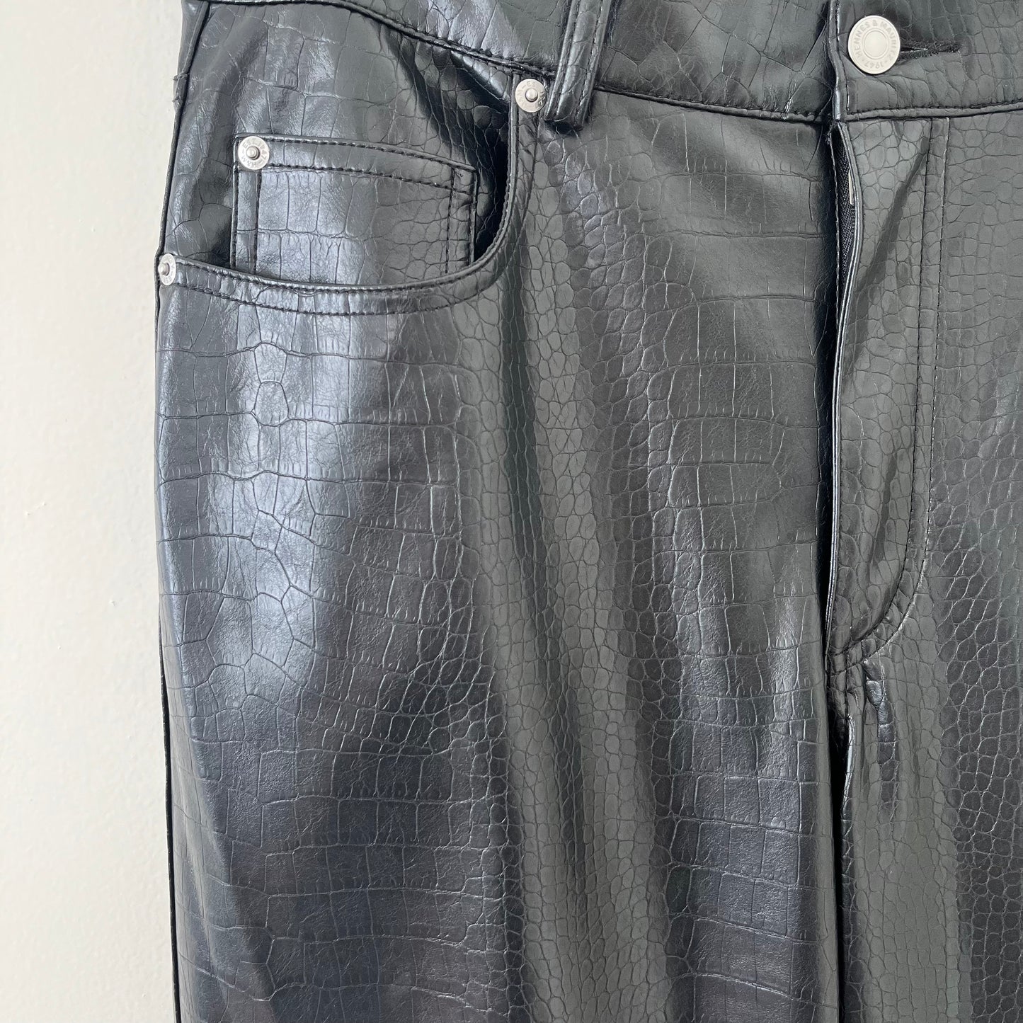 Faux Leather Alligator-Texture Pants (M-L)
