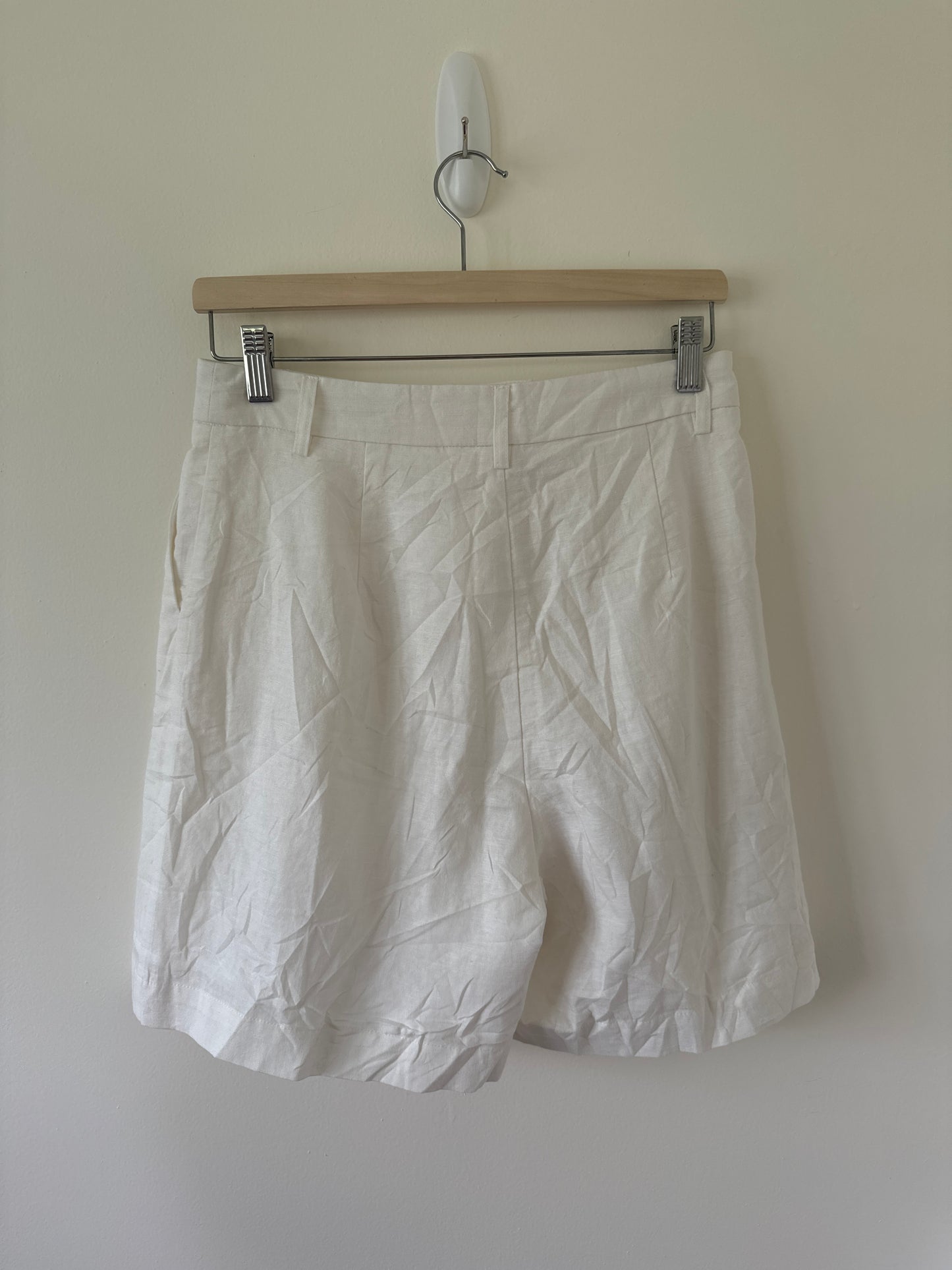 High-Waist Linen Princess Diana Style Shorts (S/M)