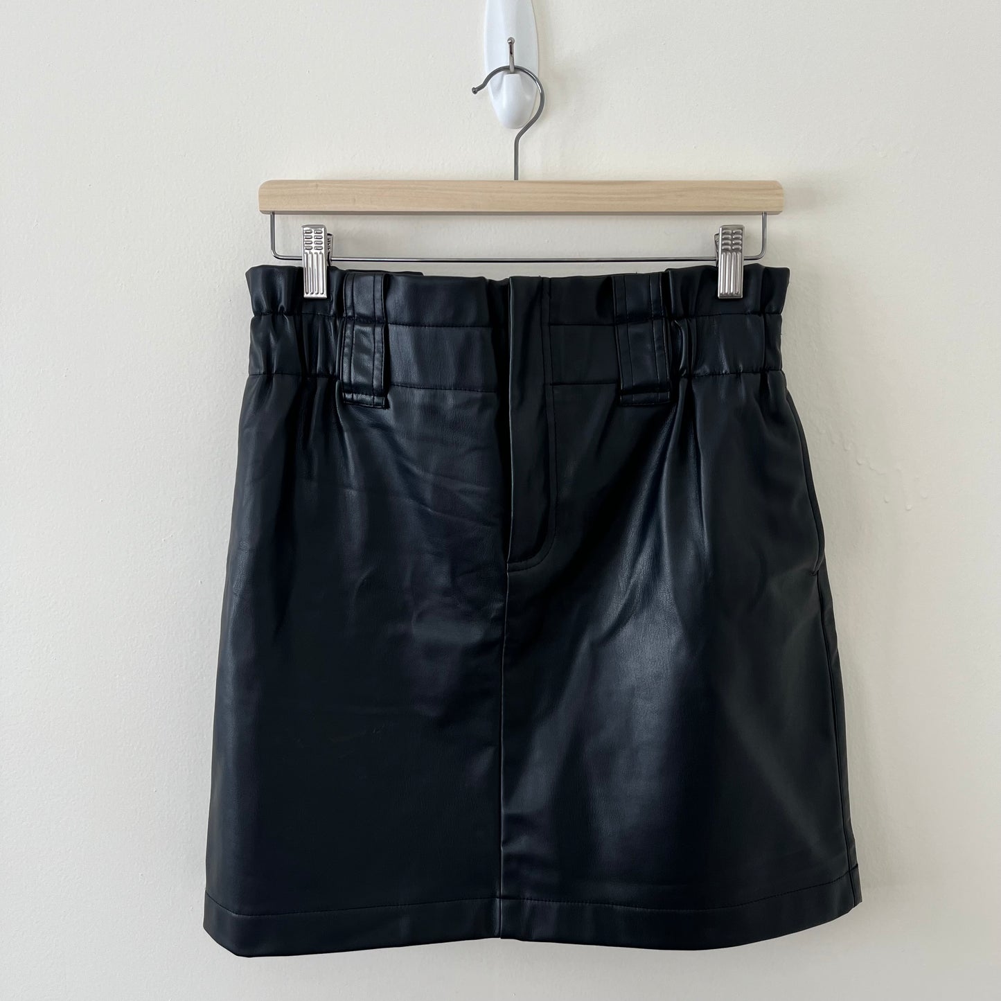 Faux Leather Skirt (M-L)