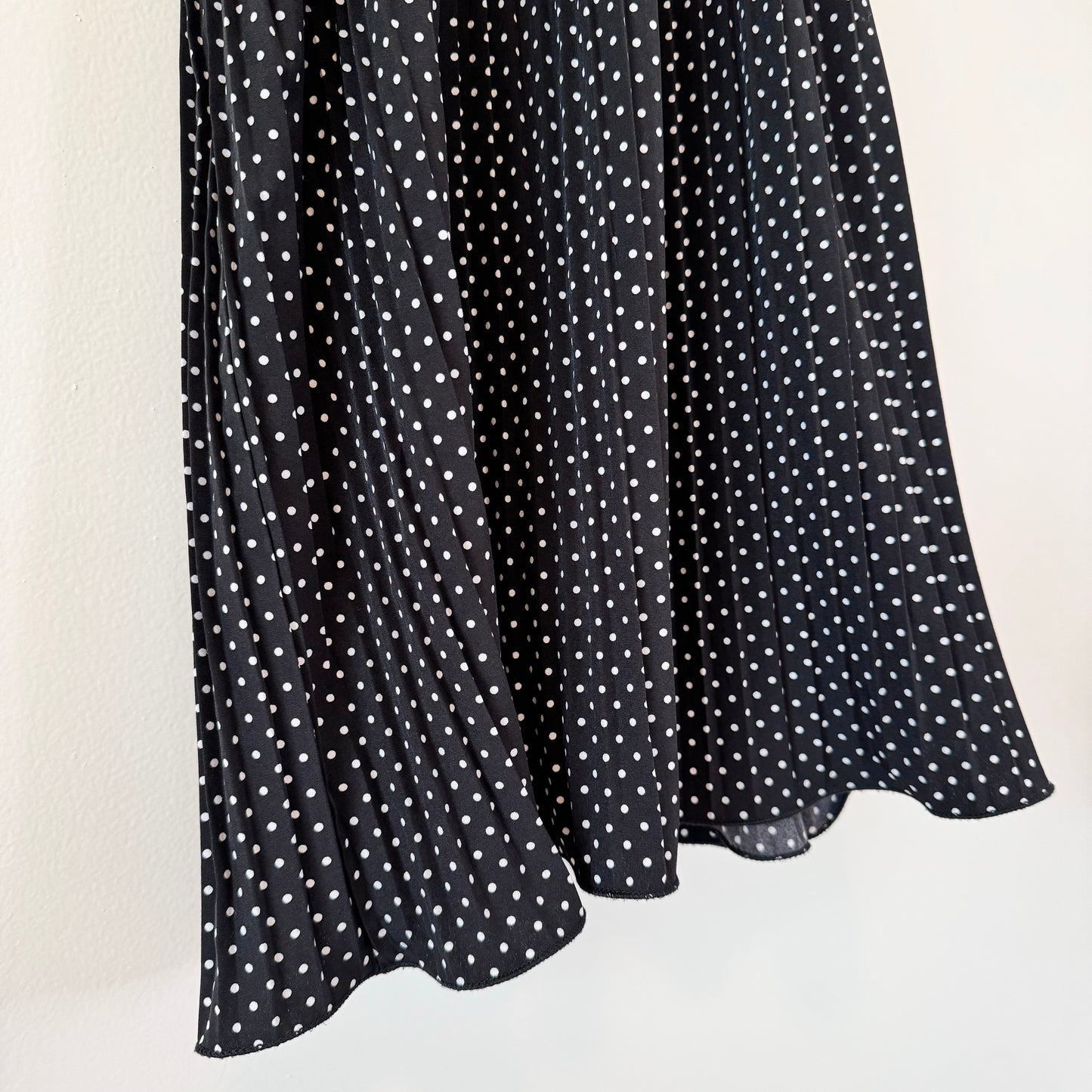 Polka Dot Pleated Swing Halter Tank Top (S-M)