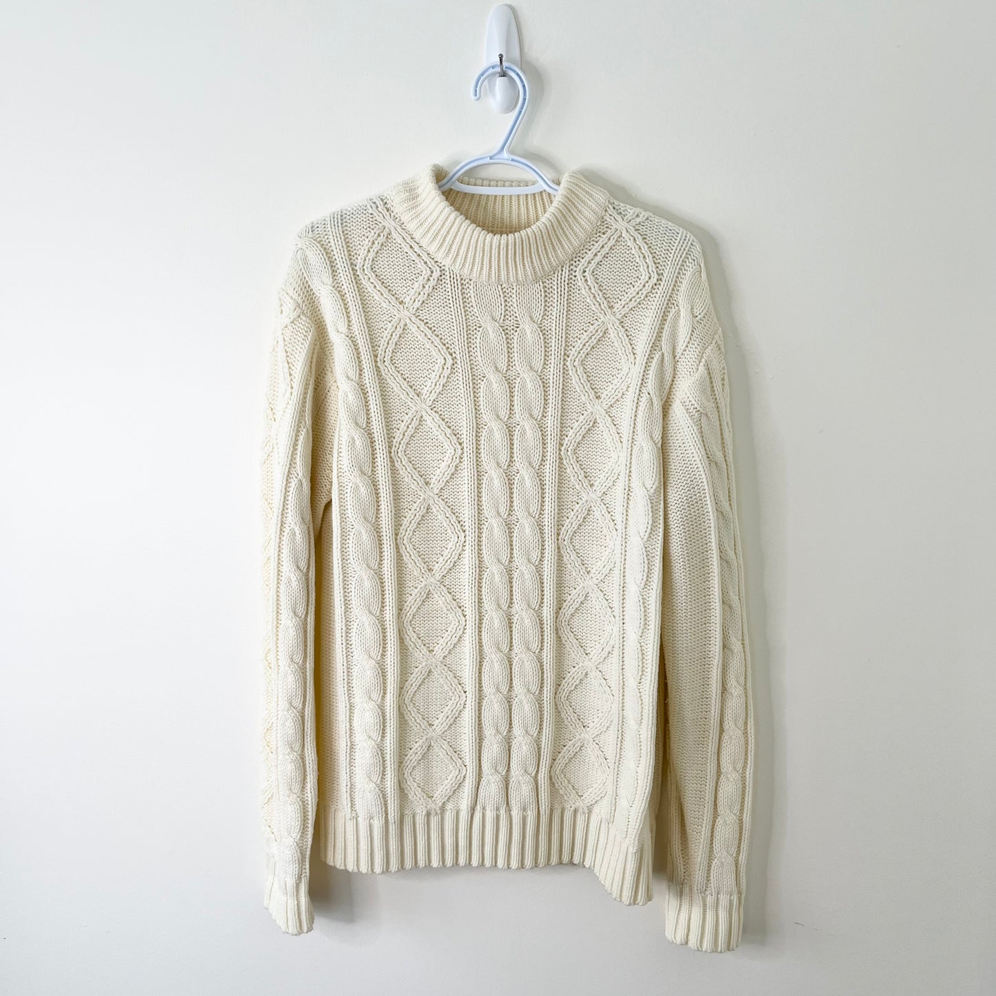 Vintage Cream Cable-Knit Sweater (XL)